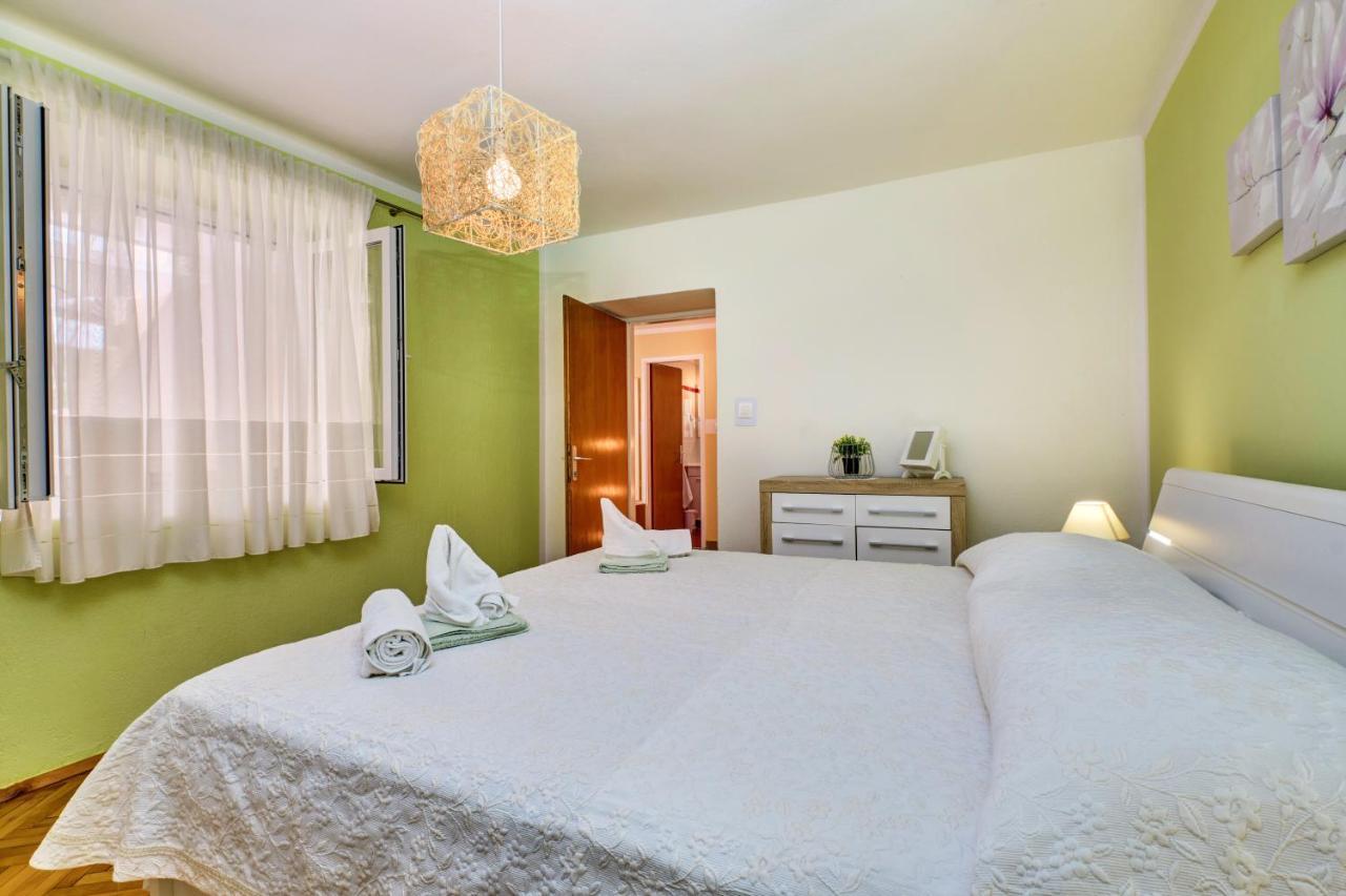 וולי לוסיניי Apartments Ljubica מראה חיצוני תמונה