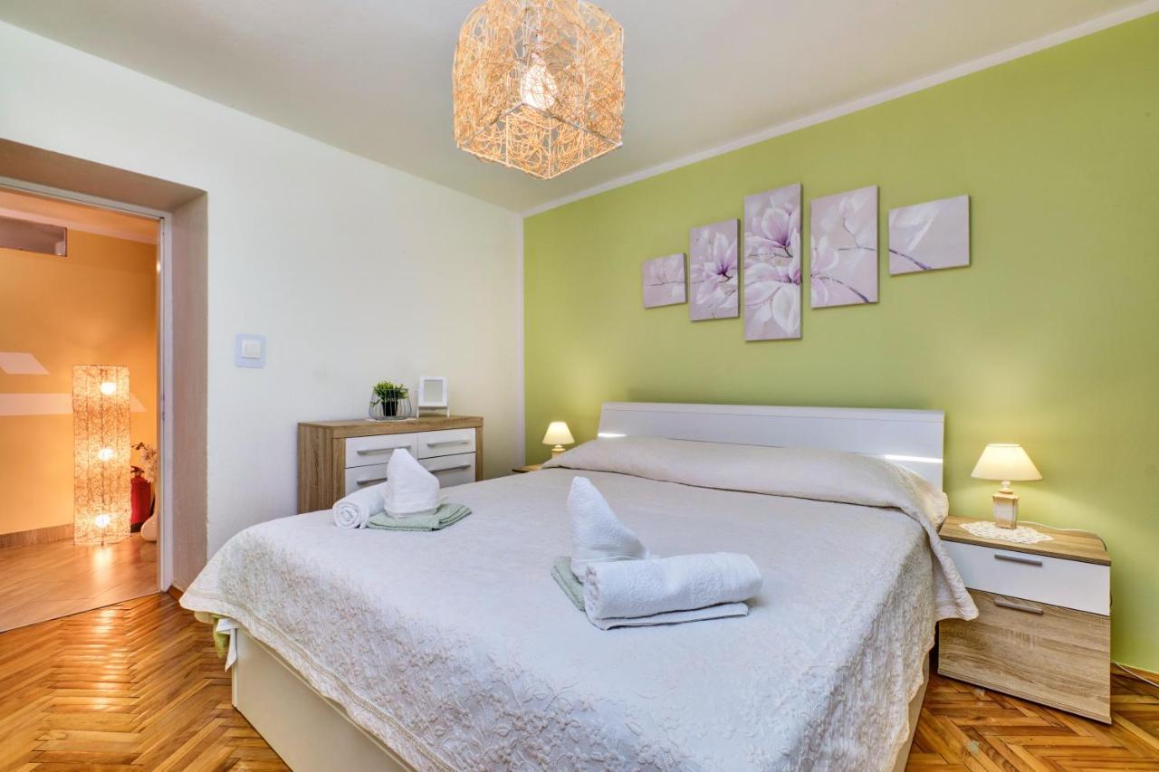 וולי לוסיניי Apartments Ljubica מראה חיצוני תמונה