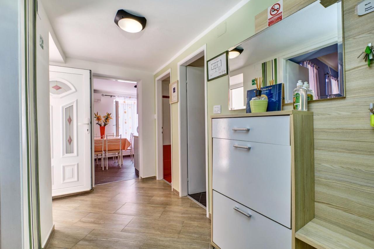 וולי לוסיניי Apartments Ljubica מראה חיצוני תמונה