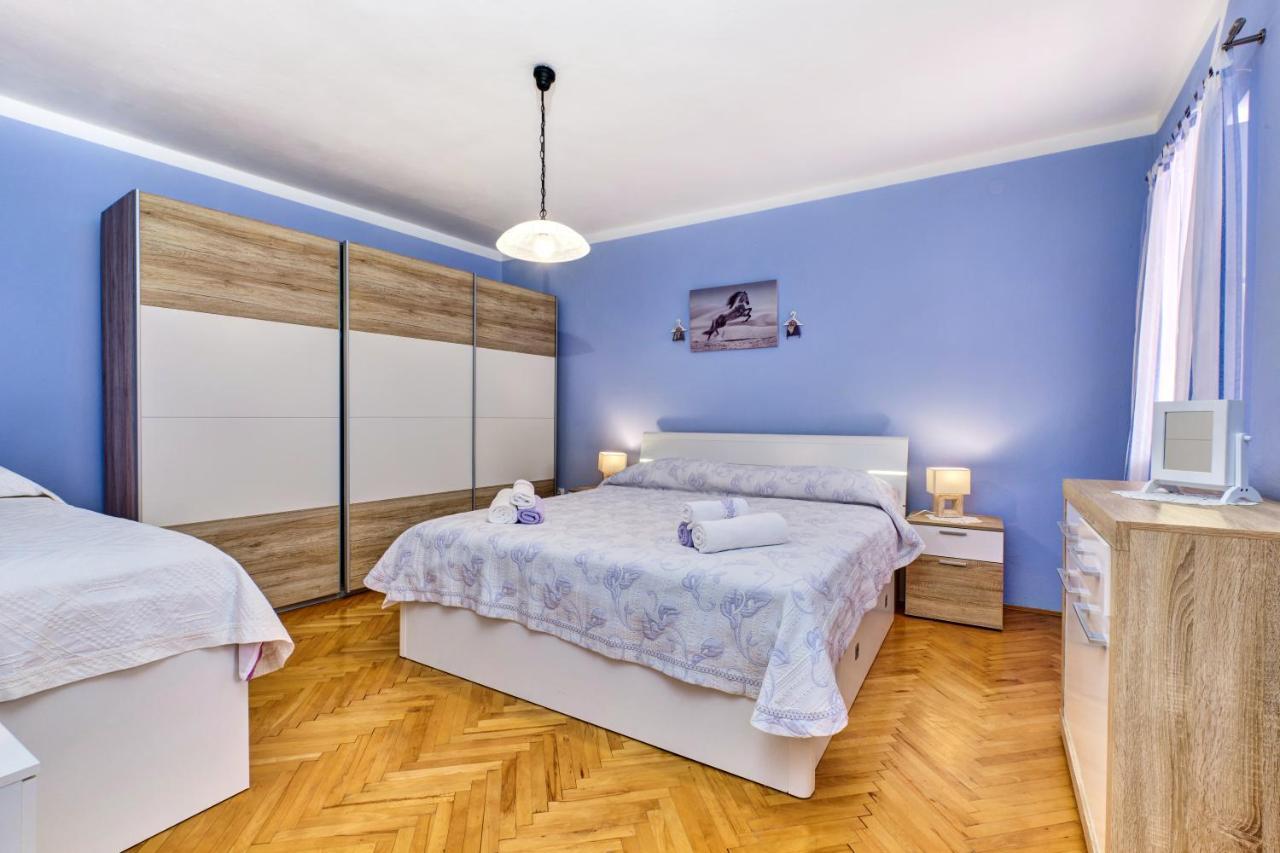 וולי לוסיניי Apartments Ljubica מראה חיצוני תמונה